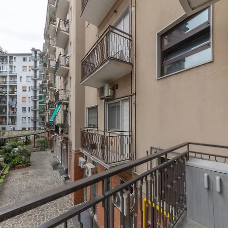 Arena 35 - Leia Hospitality