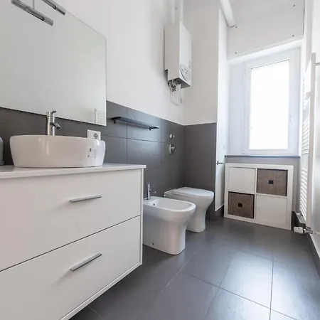 Arena 35 Apartment *
